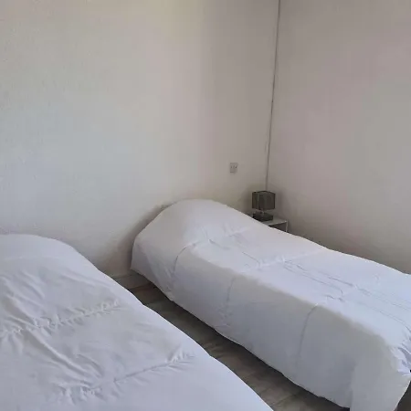 בית נופש Maison Spacieuse Climatisee, 3 Chambres, Terrasse, Cuisine Neuve, Acces Direct A La Mer, A - Fr-1-326-719 *